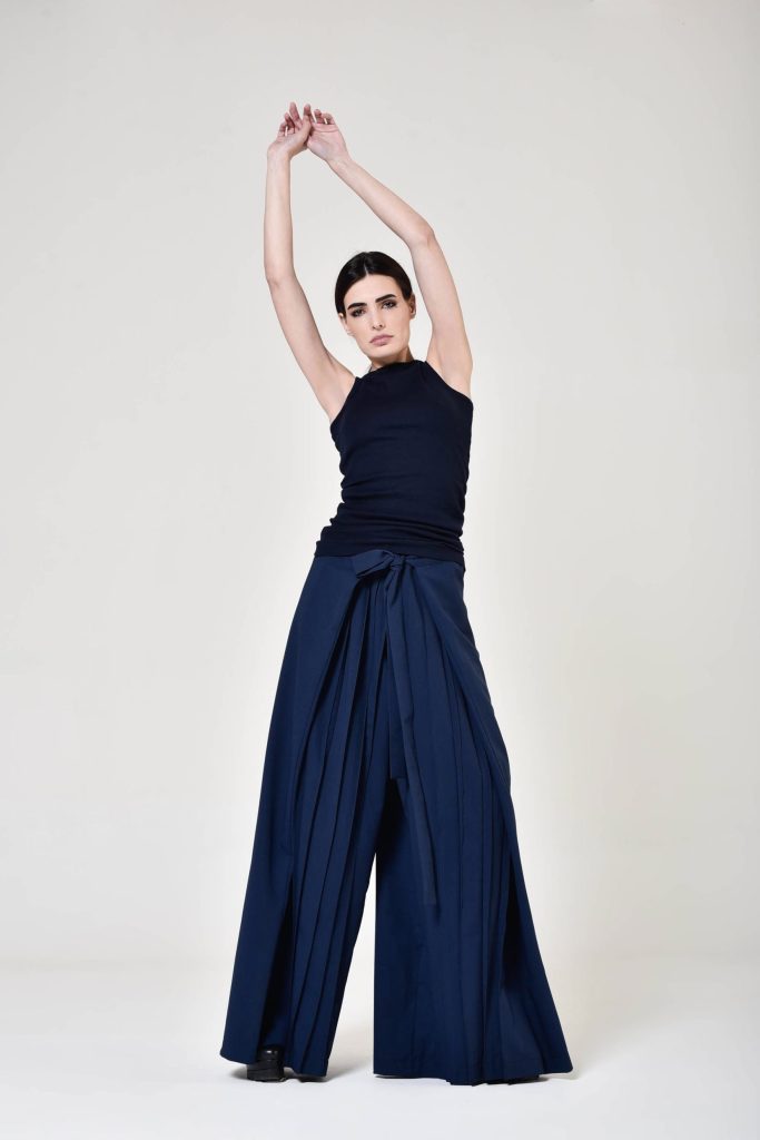 Loose Fit Navy Plated Skirt Pants