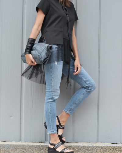 Short sleeves with tulle trim